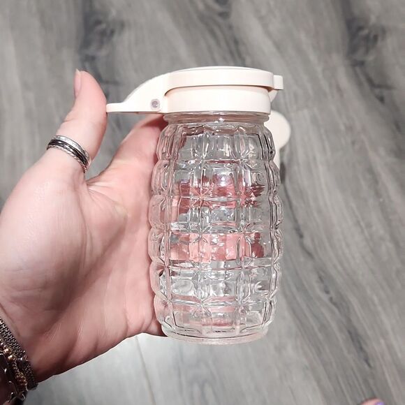 Set Of 2 VINTAGE Clear Decanters - Picture 5 of 8